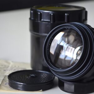 Jupiter 9 85mm f/2 LZOS SLR lens M42 s/n 8203352