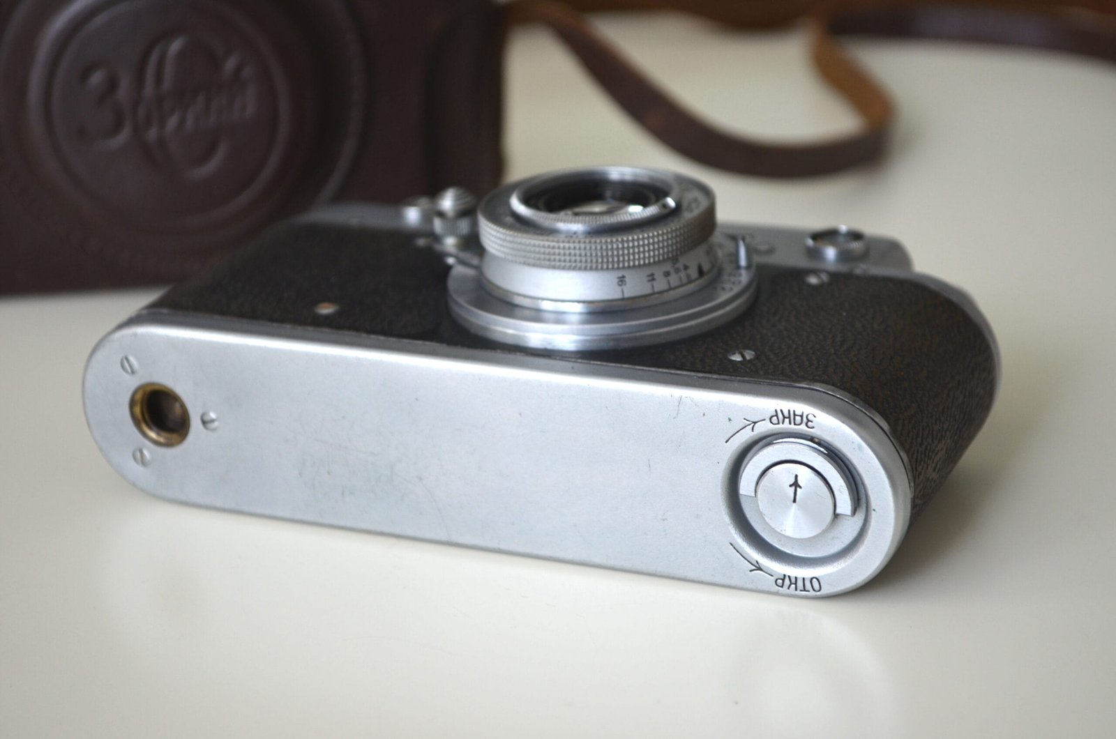 Zorki C Soviet Rangefinder Camera 35mm with Jupiter 8 2/50mm S/N 57171542 - Image 4