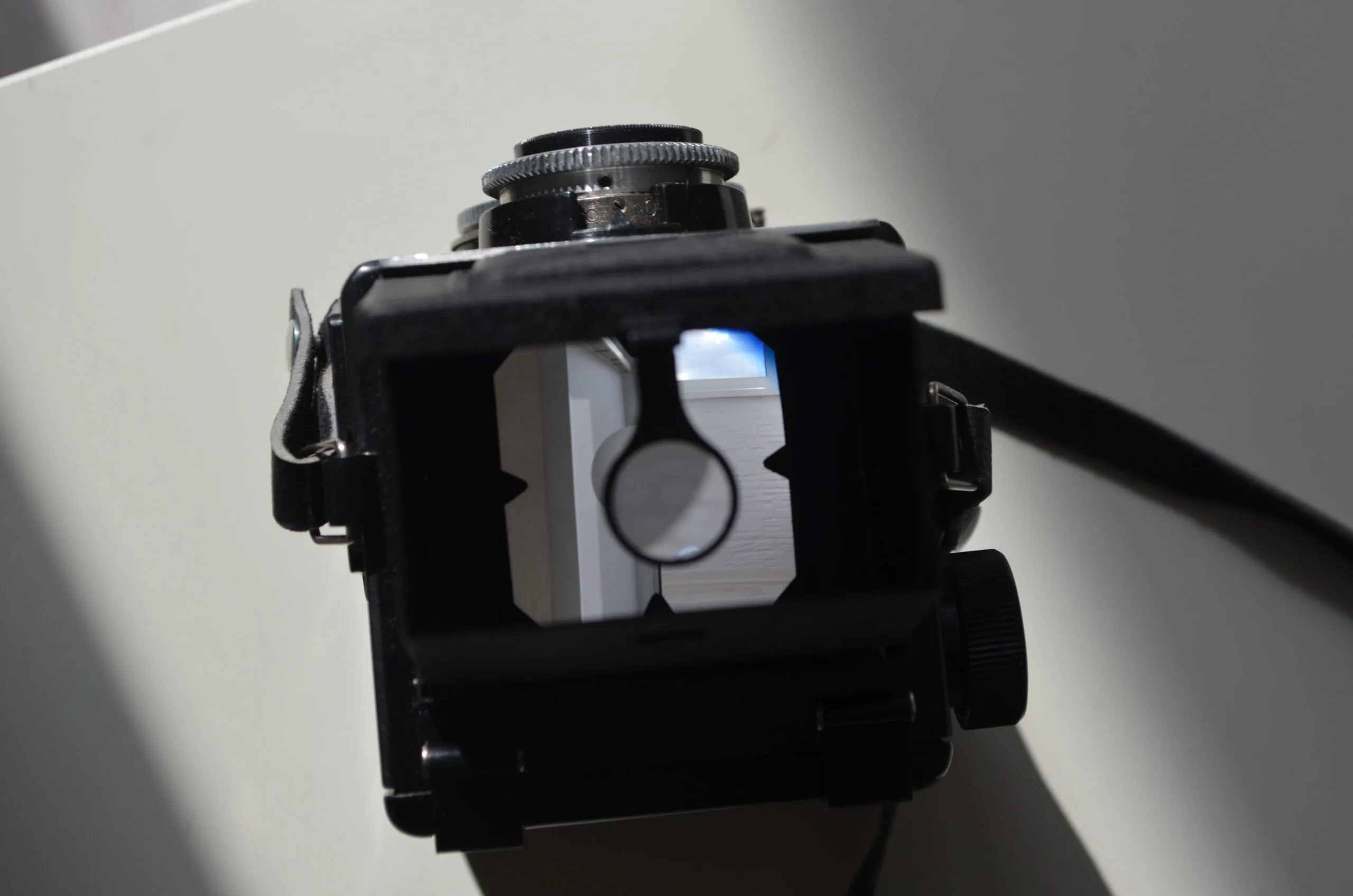 Lubitel Soviet TLR Camera Medium Format 6x6 S/N: 33699 - Image 8