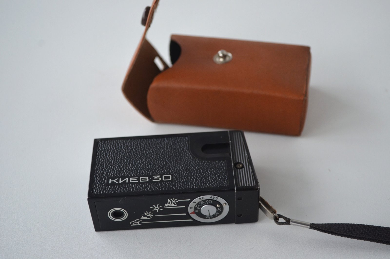 KIEV 30 Soviet 16mm Camera Lens INDUSTAR - M 3,5/23mm S/N 8157072 - Image 5