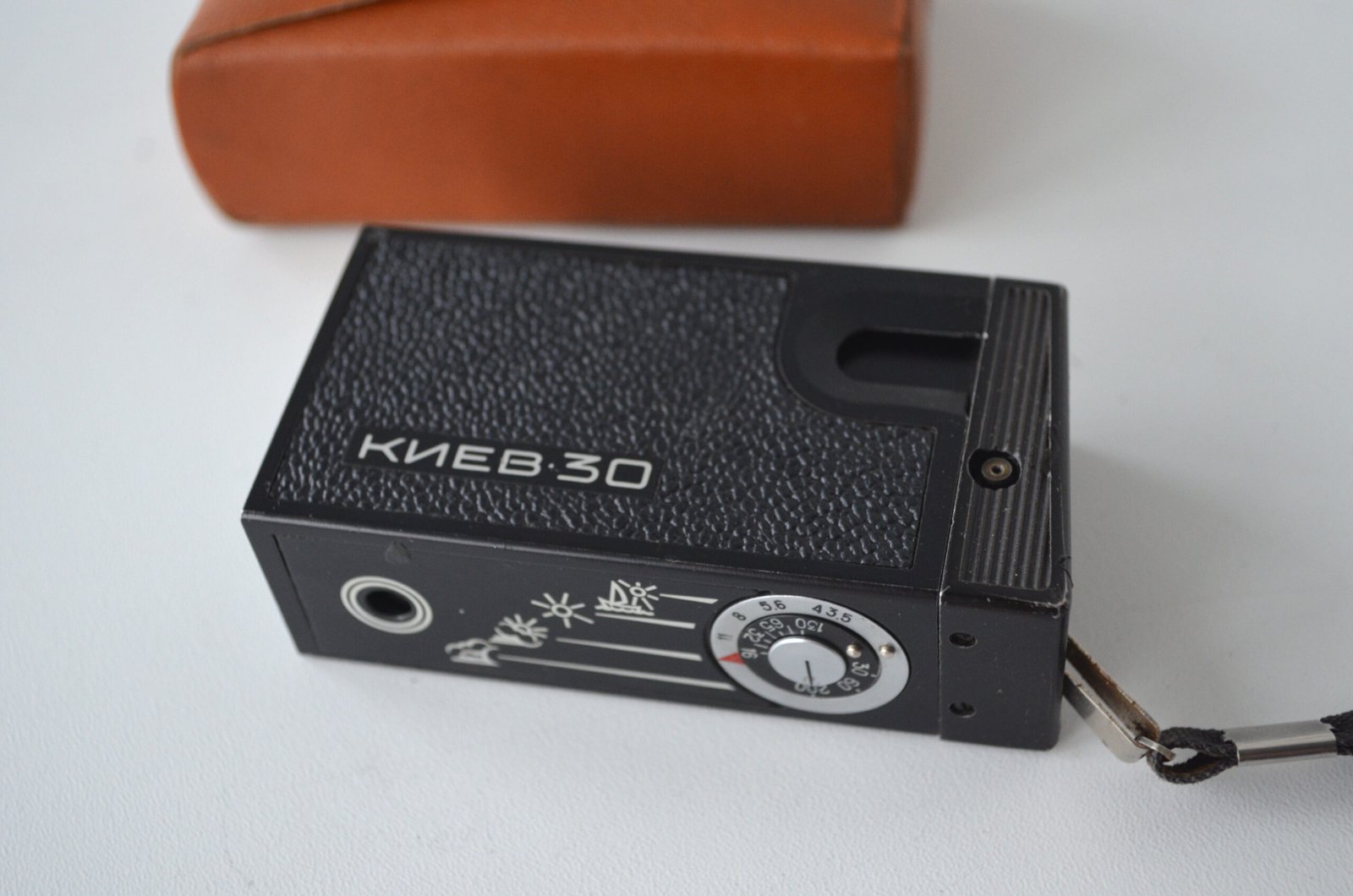 KIEV 30 Soviet 16mm Camera Lens INDUSTAR - M 3,5/23mm S/N 8157072 - Image 6