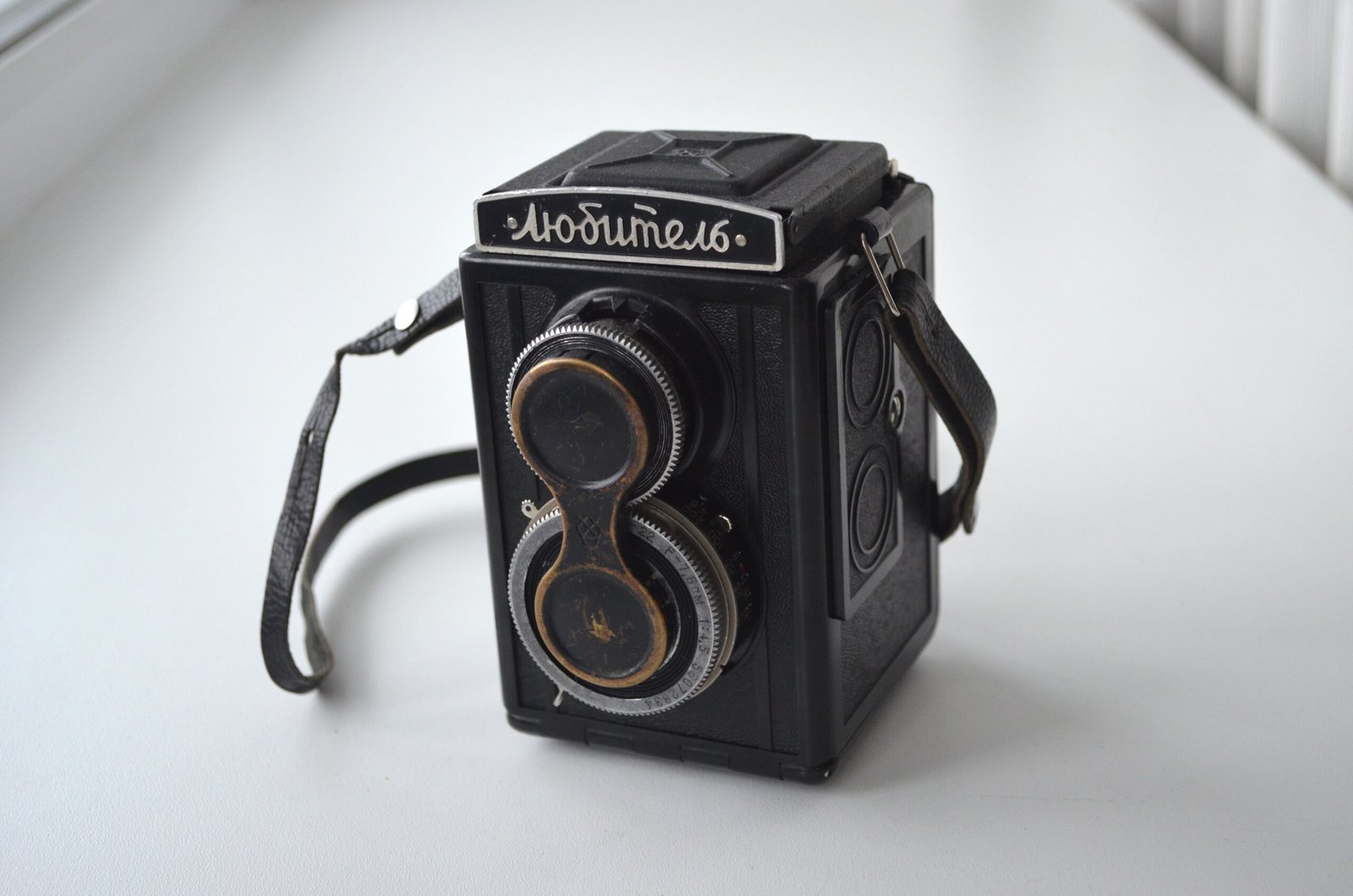 LUBITEL LOMO Soviet TLR Camera Medium Format 6x6. S/N: 55072834 - Image 11