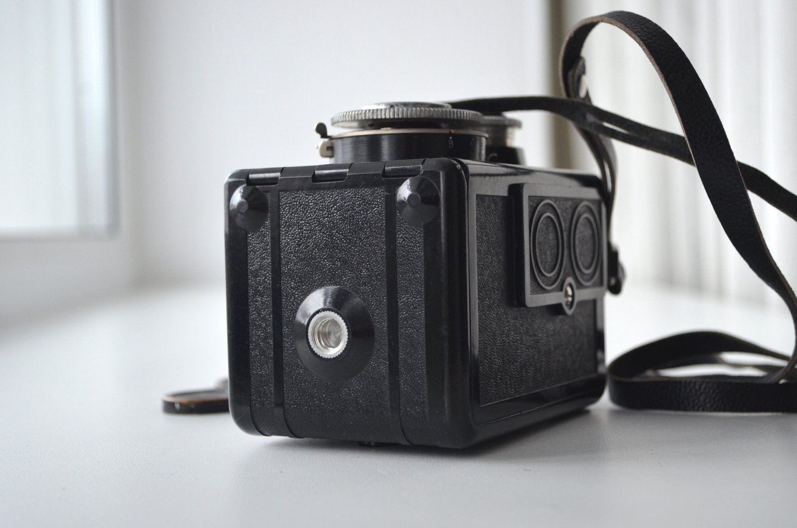 LUBITEL LOMO Soviet TLR Camera Medium Format 6x6. S/N: 55072834 - Image 5