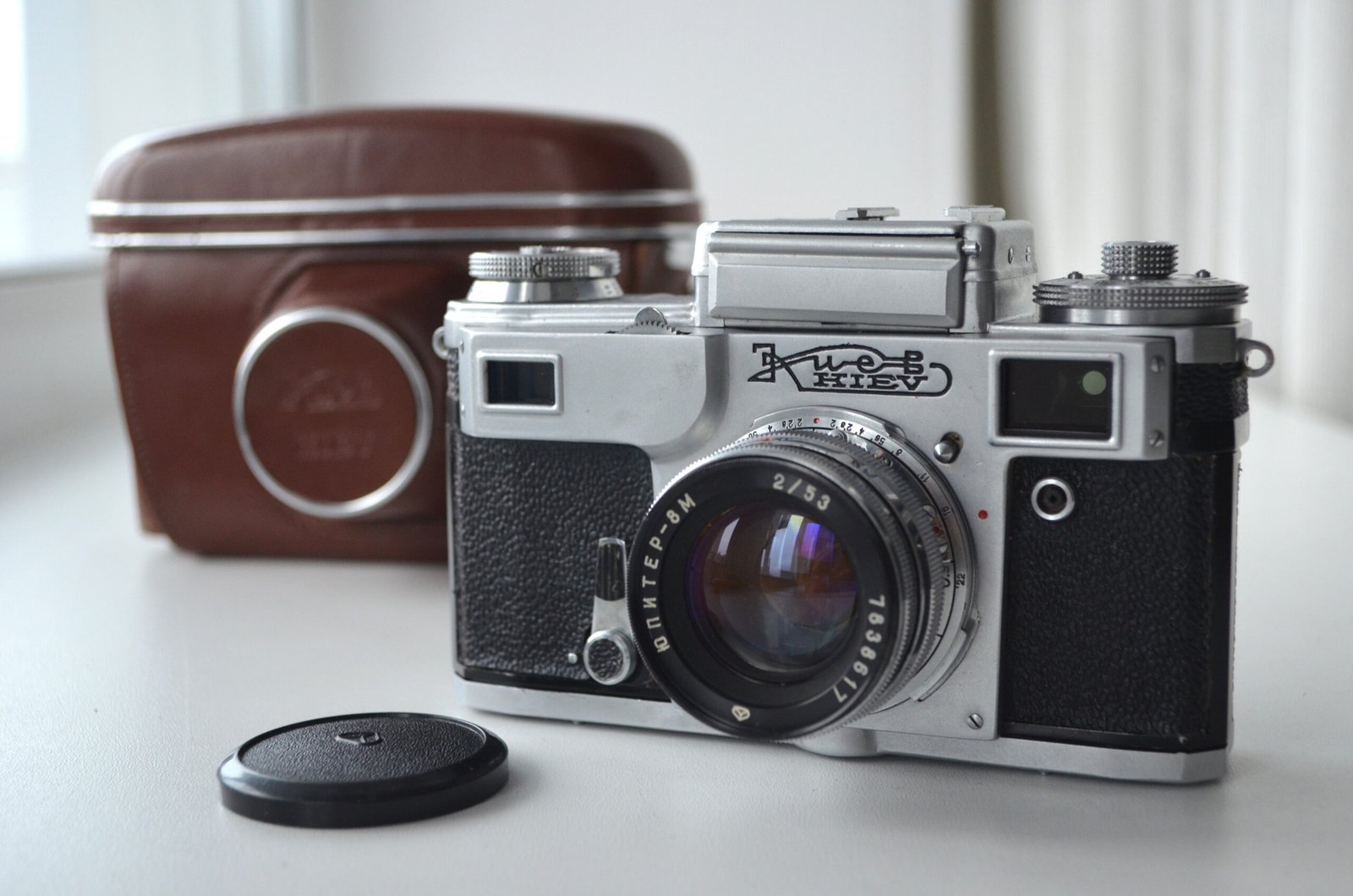 KIEV 4 35mm RF camera with Jupiter 8m 2/50mm lens s/n 7817234