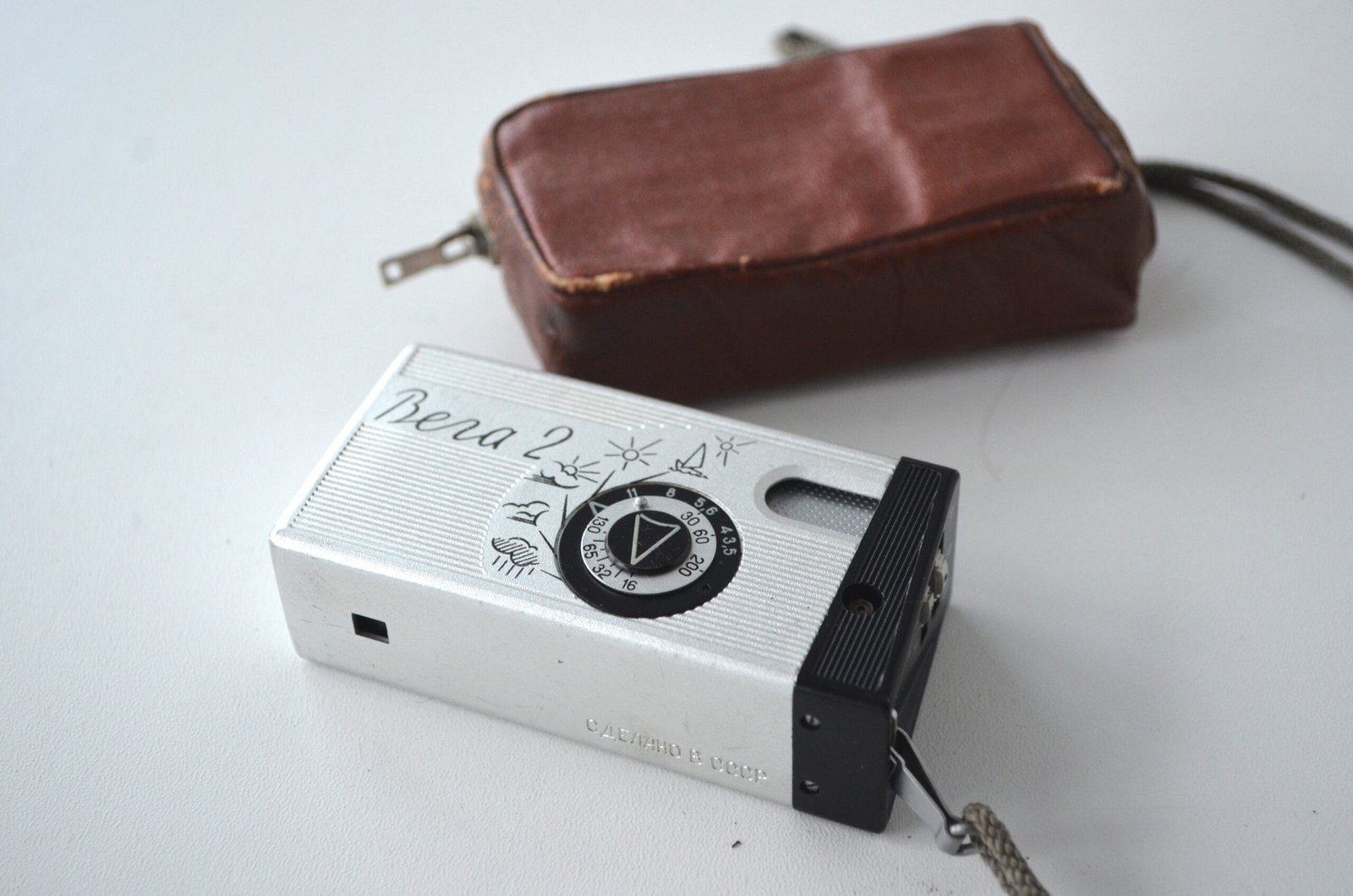 Kiev Vega 2 Soviet 16mm Camera Lens Industar - M f3,5 23mm S/N 24761 - Image 2