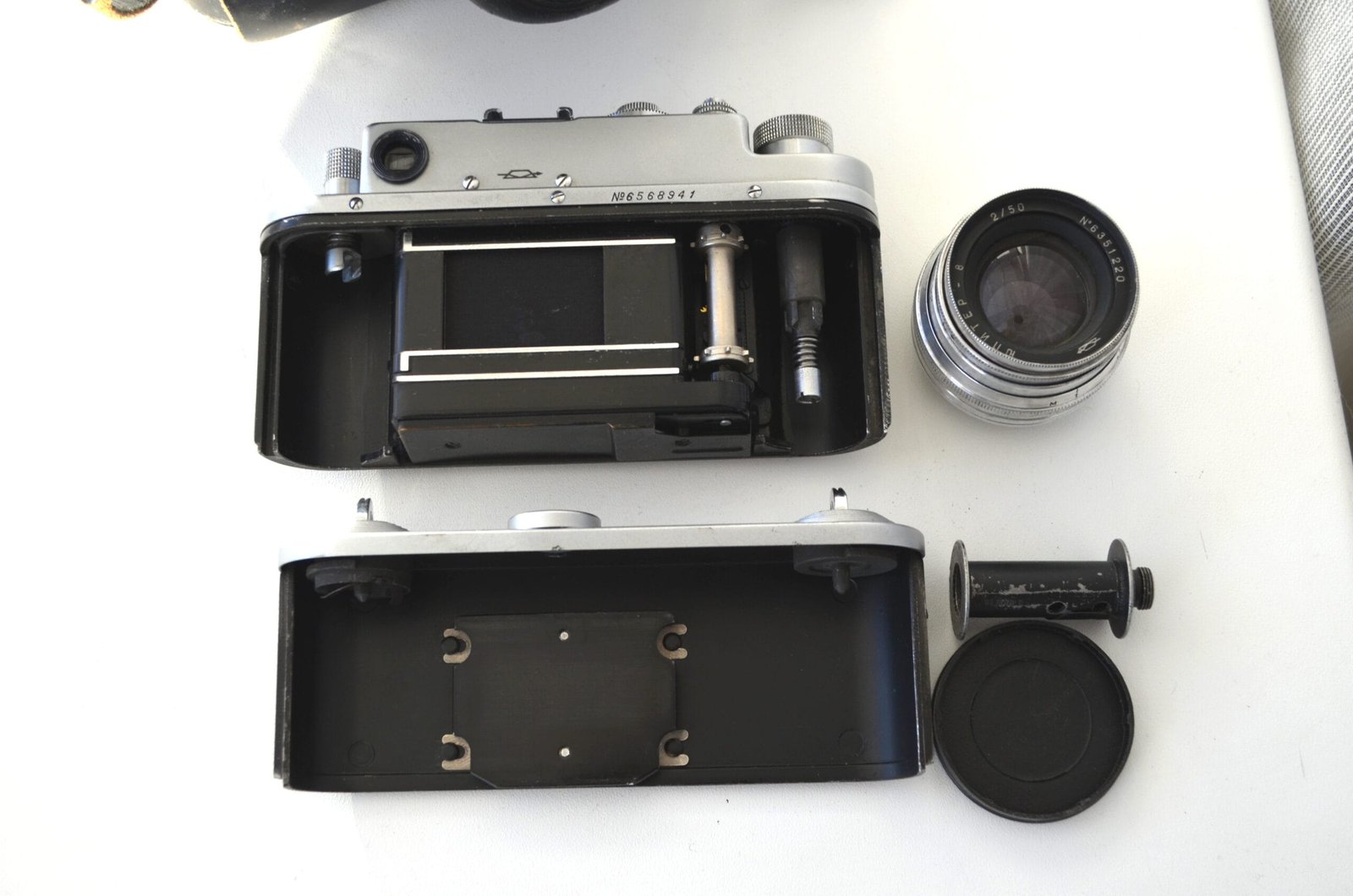 Zorki 4 Soviet Rangefinder Camera 35mm with Jupiter 8 2/50mm S/N 6568941 - Image 6