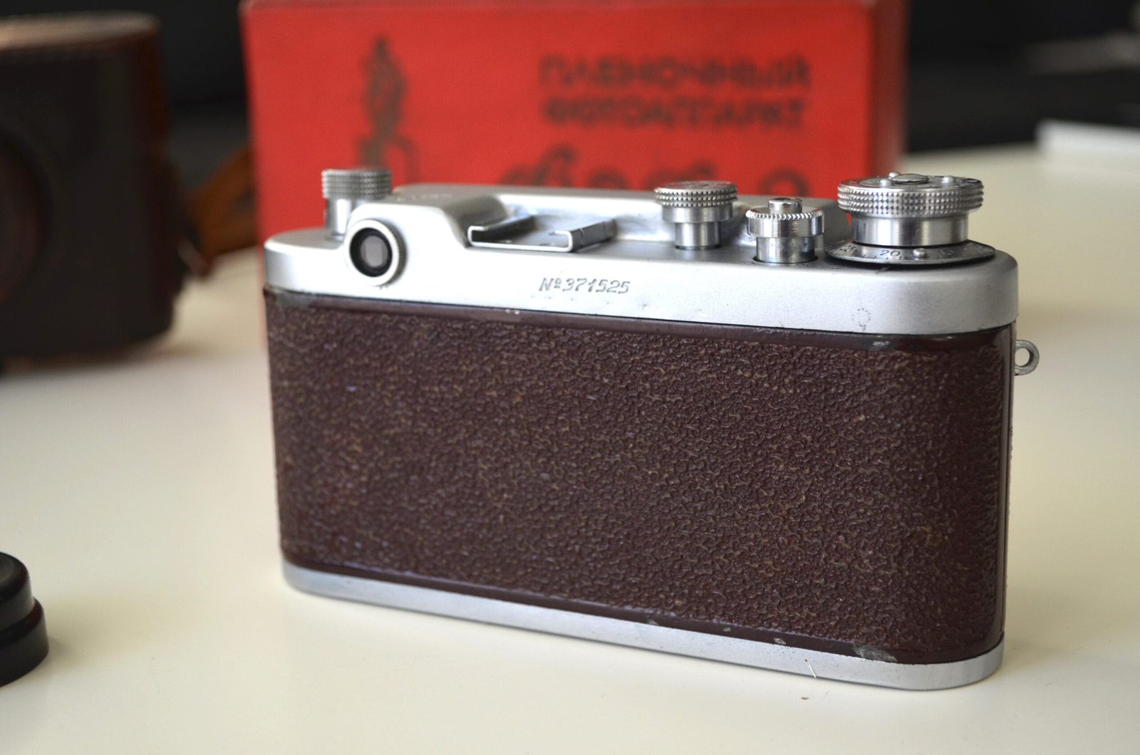 Red FED 2 Soviet film rangefinder camera Industar-26m f2.8/50mm - Image 2