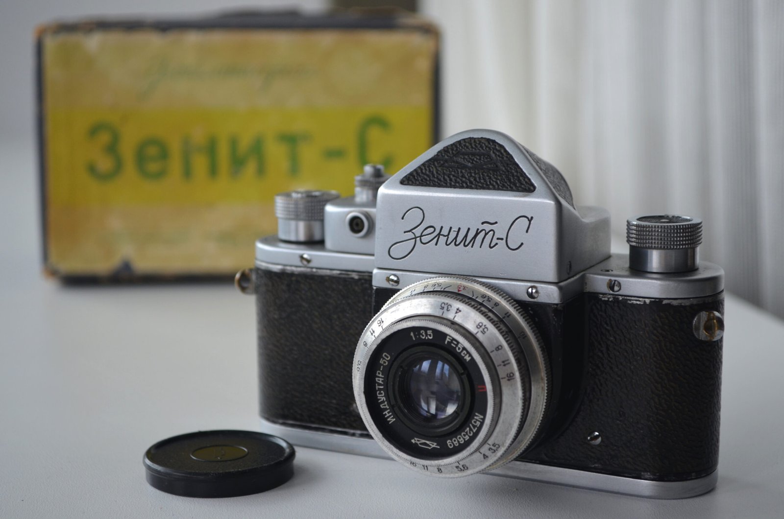 ZENIT C Soviet 35mm SLR Camera Industar 50 3.5/50mm in original box