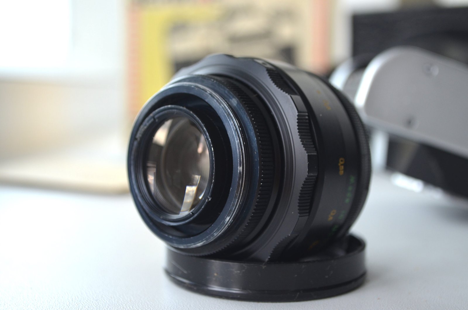 Zenit E Soviet 35mm SLR Camera with Helios 44-2 2/58mm Lens M42 original box - Image 9