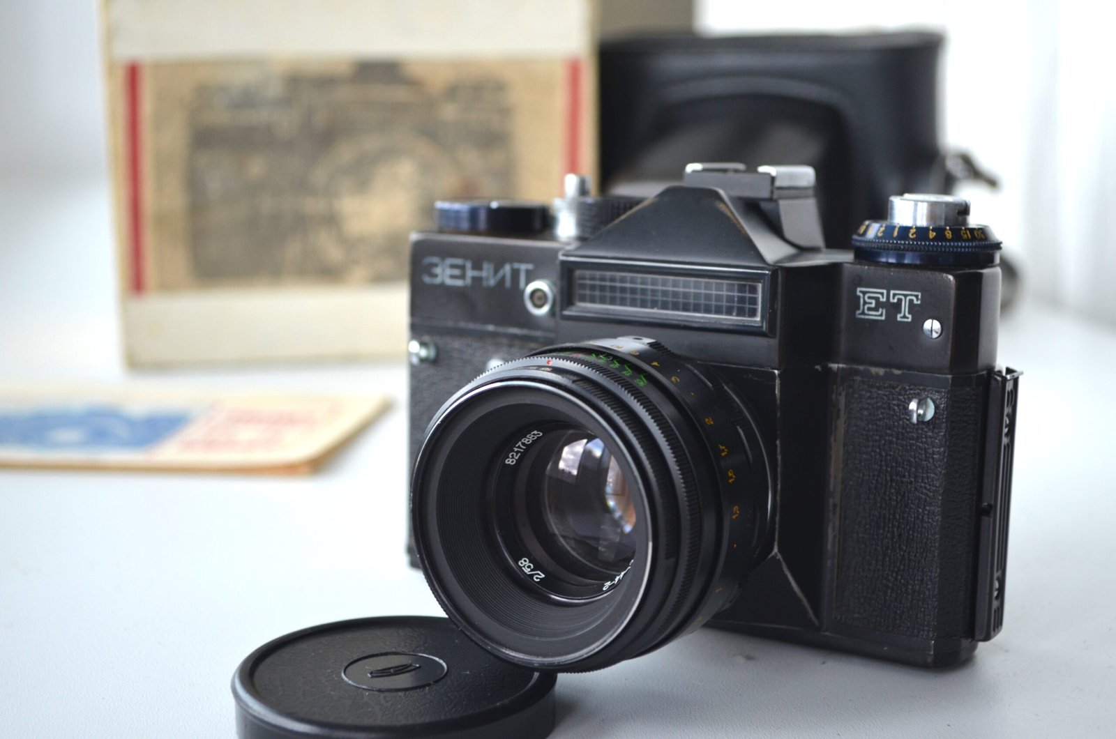 Zenit ET Soviet 35mm SLR Camera with Helios 44-2 2/58mm Lens M42
