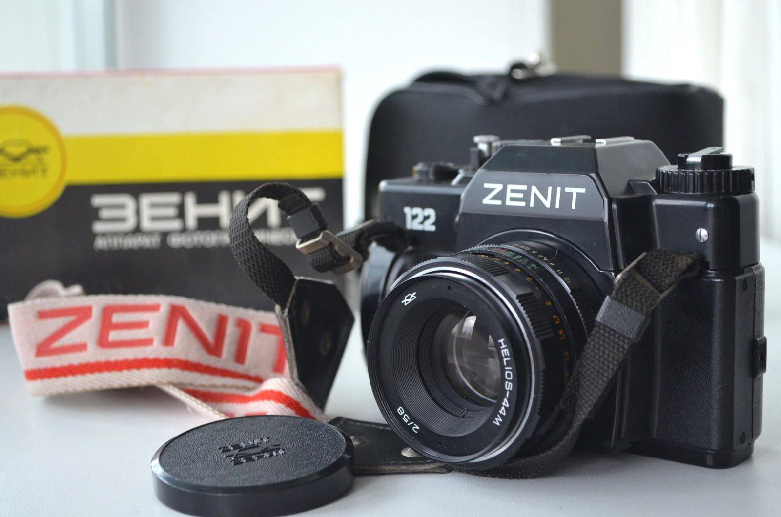 Zenit 122 Soviet 35mm SLR Camera with Helios 44m 2/58mm Lens M42