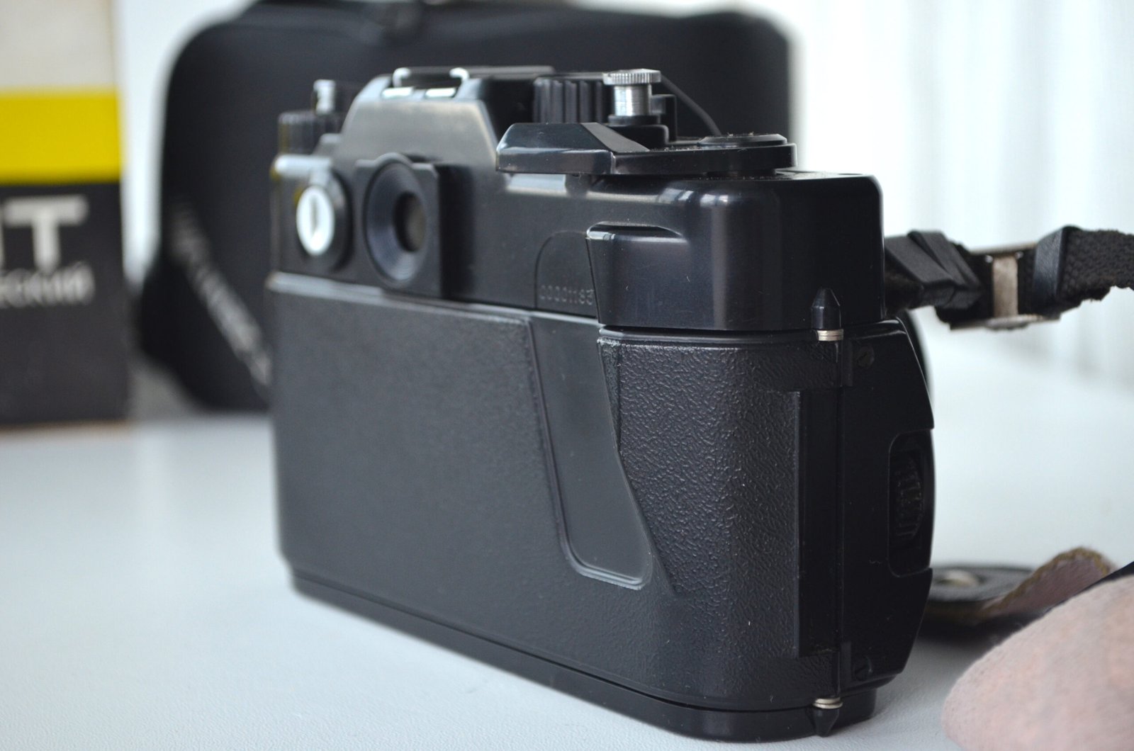 Zenit 122 Soviet 35mm SLR Camera with Helios 44m 2/58mm Lens M42 - Image 2