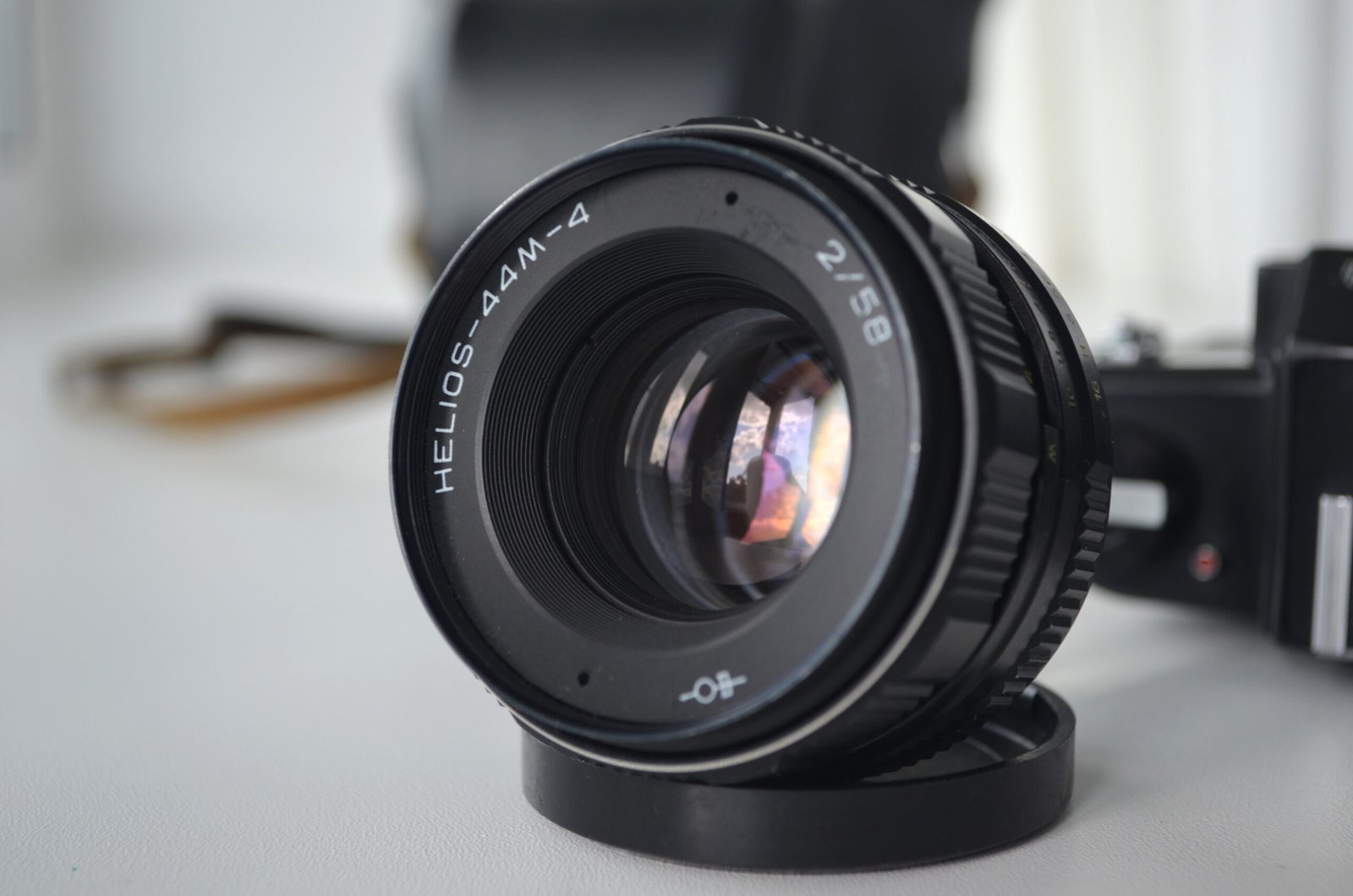 Zenit 19 Soviet 35mm SLR Camera with Helios 44m-4 2/58mm Lens M42 - Image 9