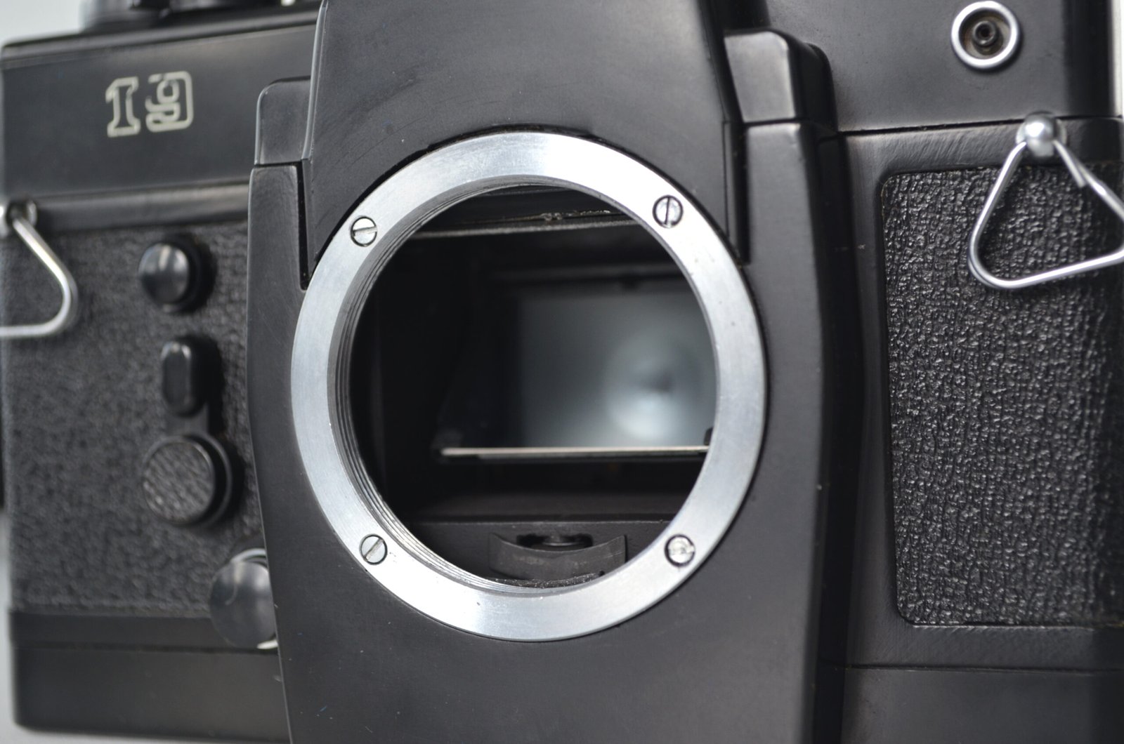 Zenit 19 Soviet 35mm SLR Camera with Helios 44m-4 2/58mm Lens M42 - Image 7