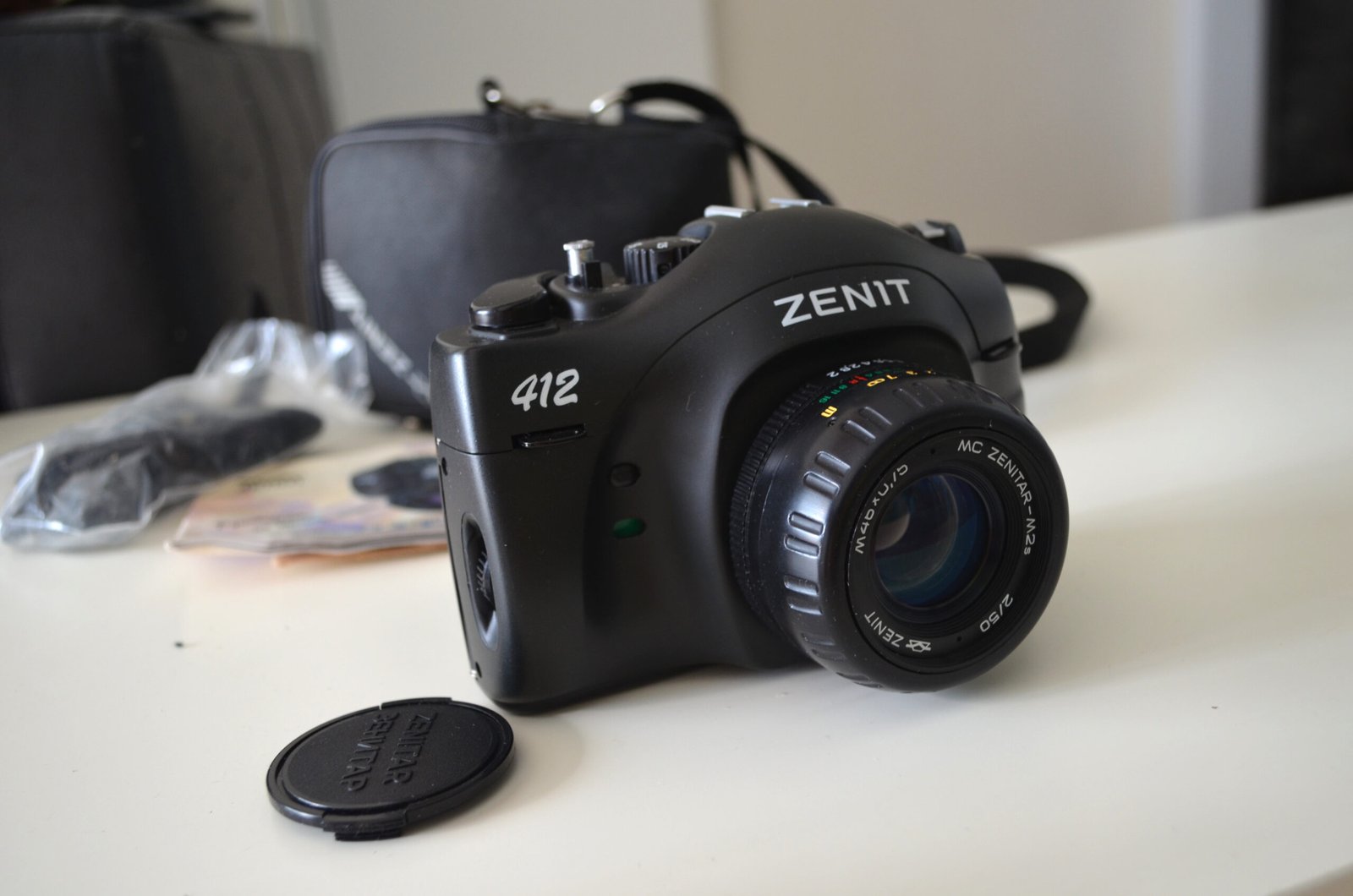 Zenit 412 Soviet 35mm SLR Camera with Zenitar M2s 2/50mm Lens M42 - Image 3