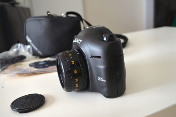 Zenit 412 Soviet 35mm SLR Camera with Zenitar M2s 2/50mm Lens M42