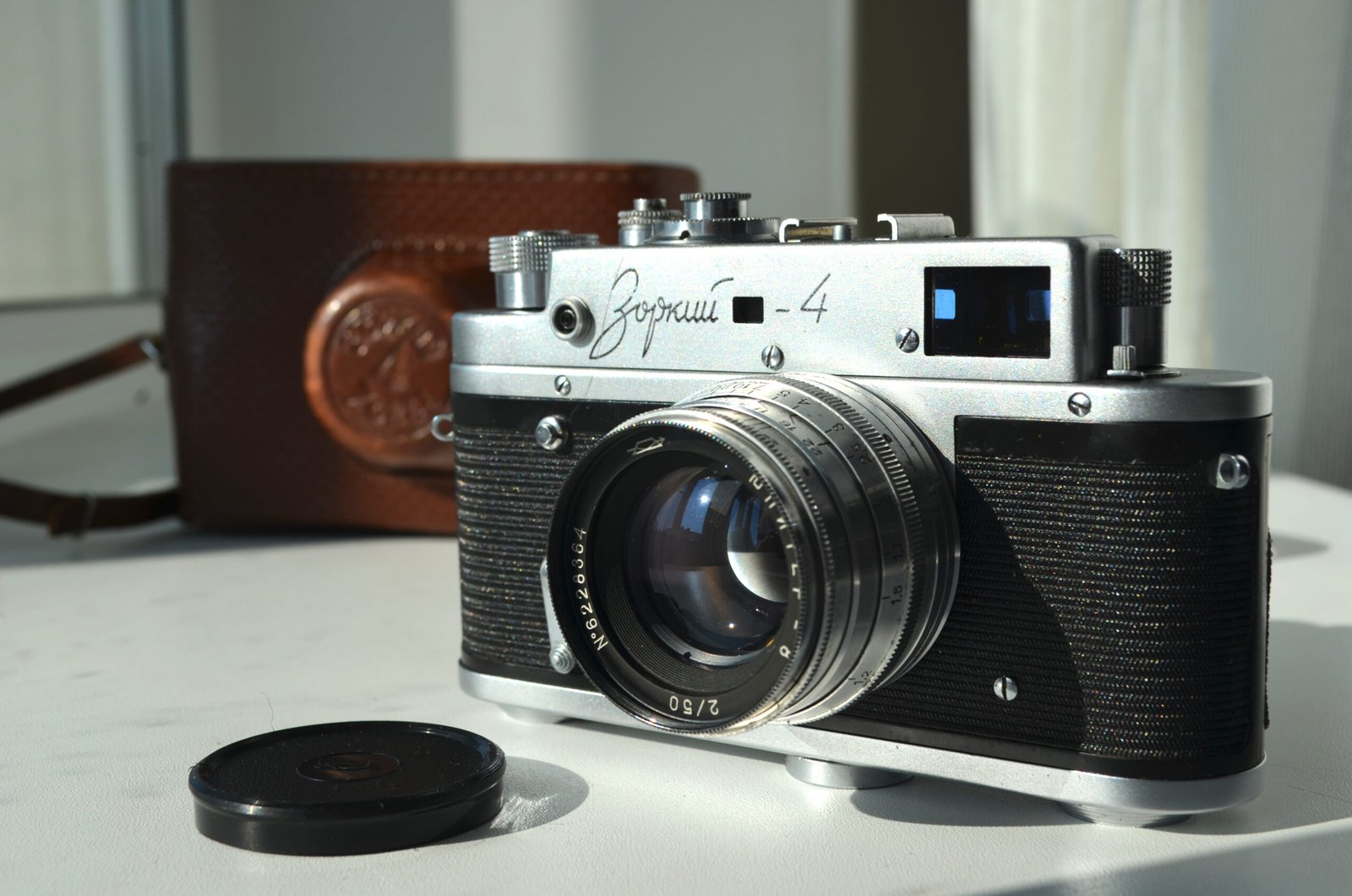 Zorki 4 Soviet Rangefinder Camera 35mm with Jupiter 8 2/50mm S/N 68000120