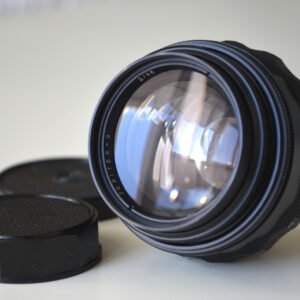 JUPITER 9 85mm f/2 LZOS SLR lens M42 s/n 8204203