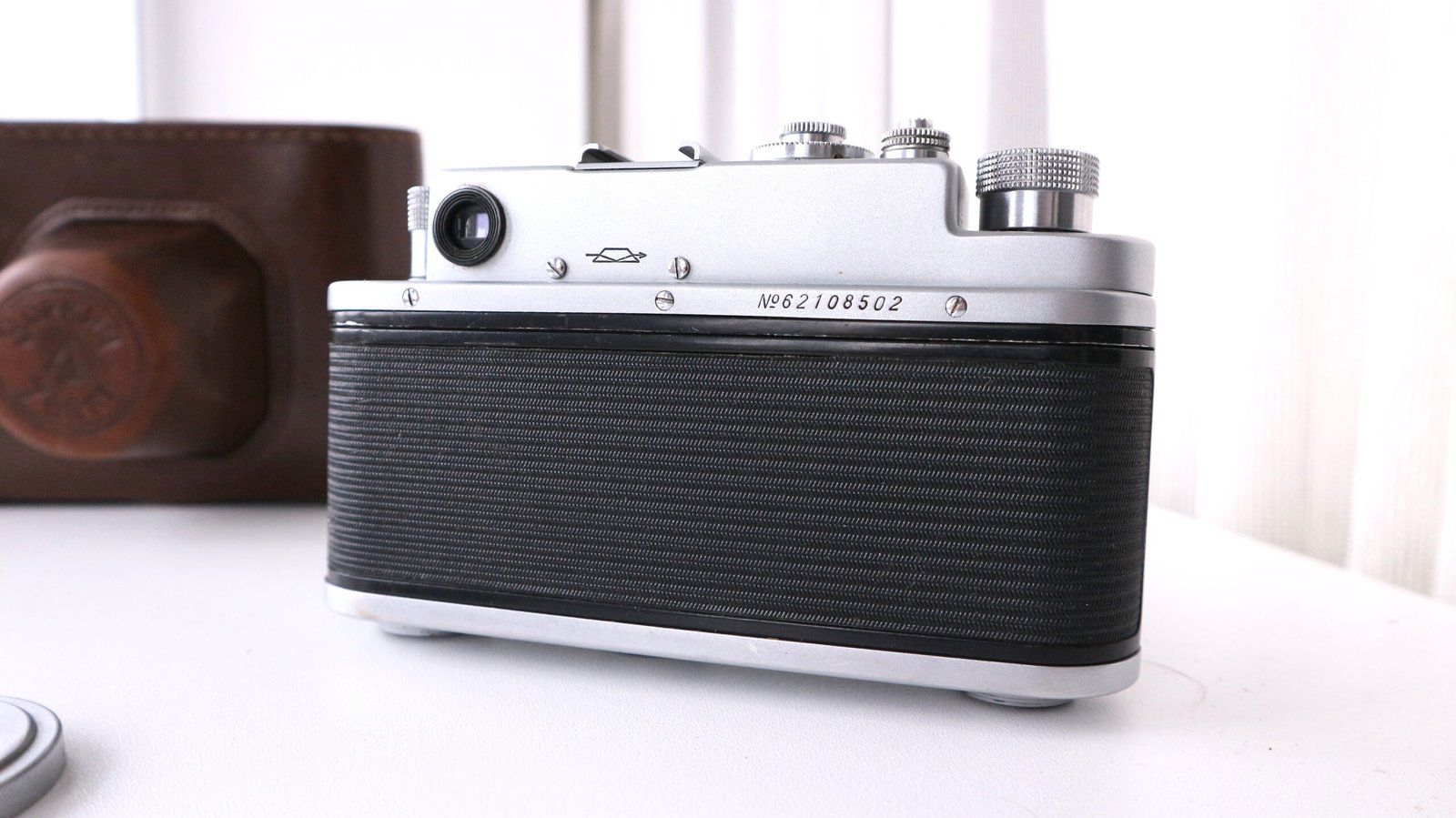 Zorki 4 Soviet Rangefinder Camera 35mm with Jupiter 8 2/50mm S/N 62108502 - Image 2