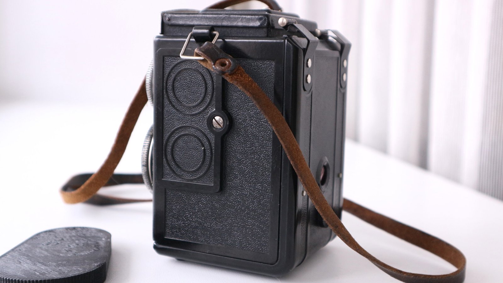 Lubitel Soviet TLR Camera Medium Format 6x6 S/N: 55098498 - Image 3