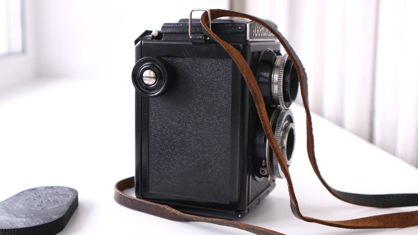 Lubitel Soviet TLR Camera Medium Format 6x6 S/N: 55098498 - Image 4