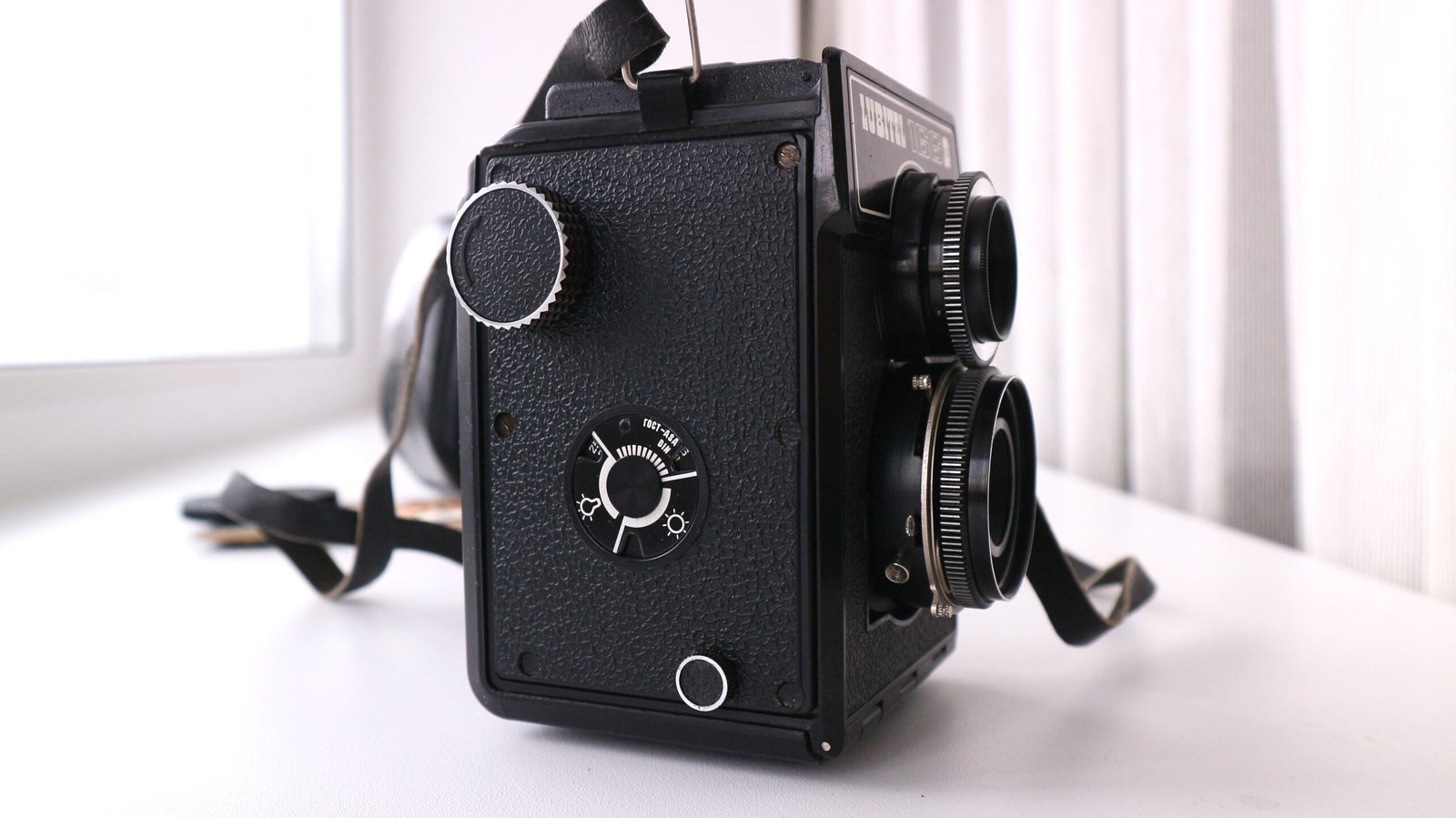 Lubitel 166 B LOMO TLR Camera Medium Format 6x6. S/N: 83521625 - Image 10