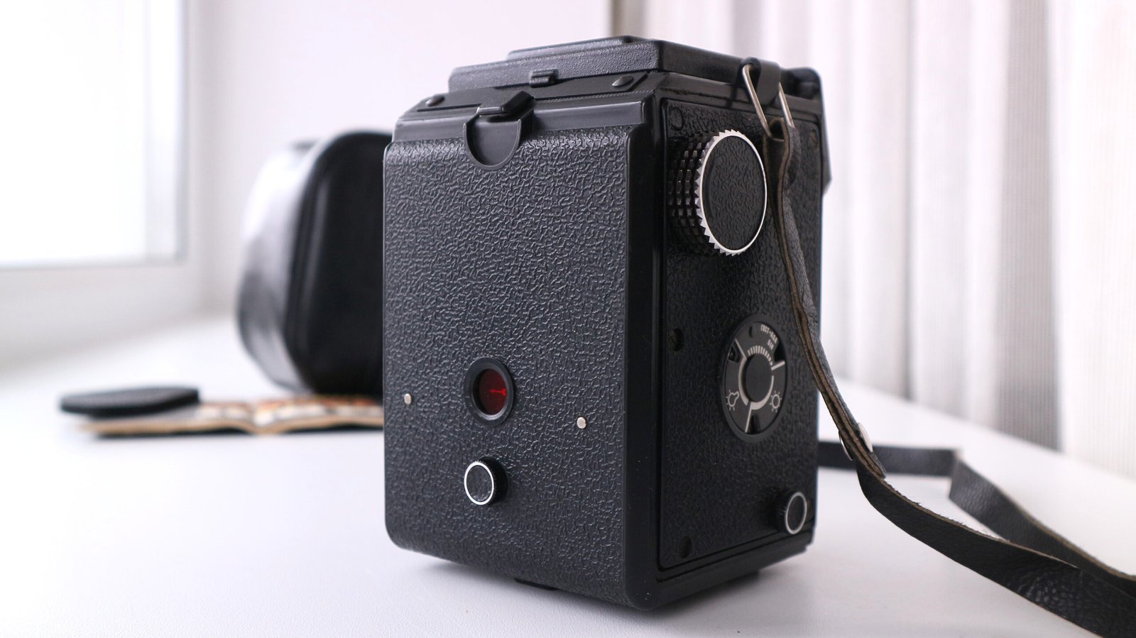 Lubitel 166 B LOMO TLR Camera Medium Format 6x6. S/N: 83521625 - Image 11