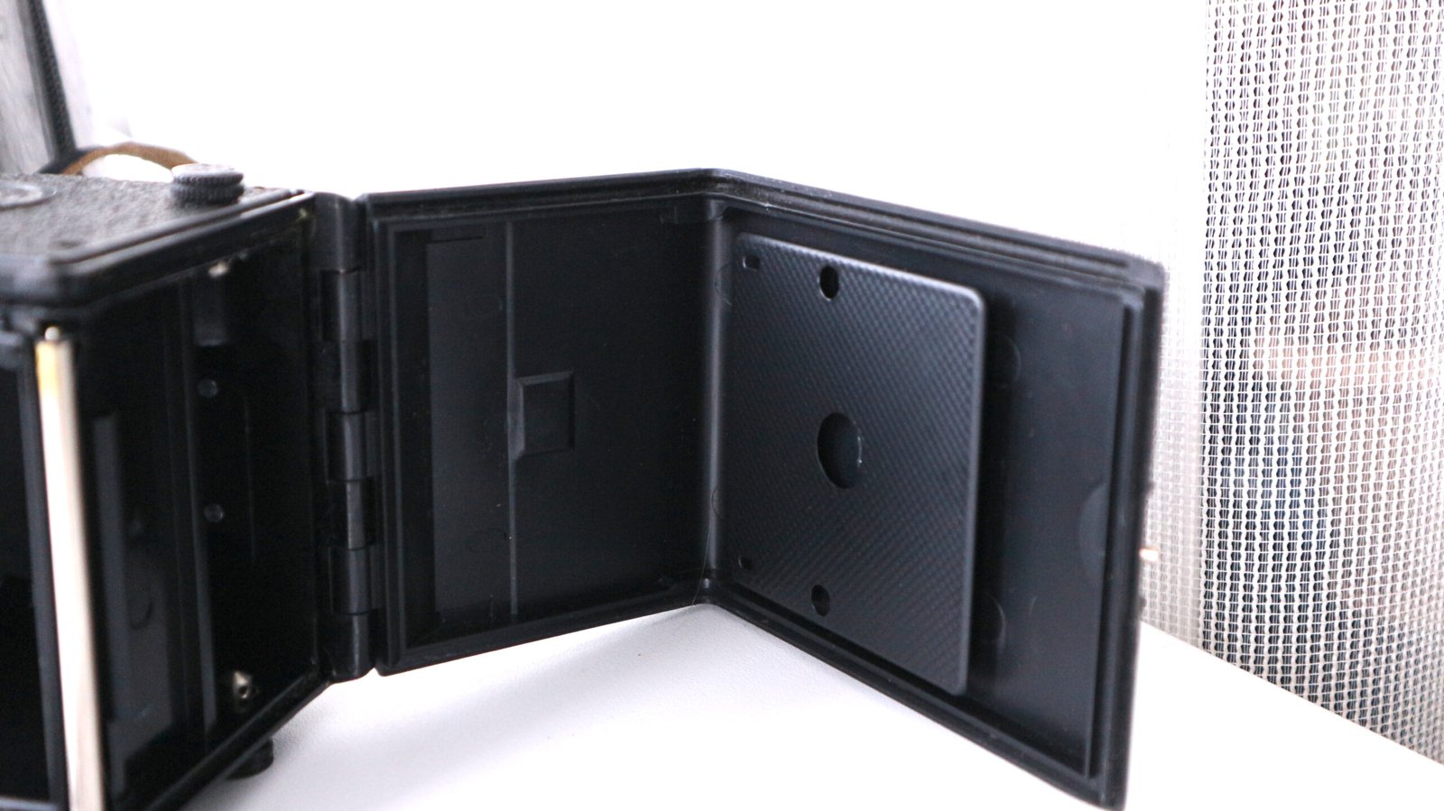 Lubitel 166 B LOMO TLR Camera Medium Format 6x6. S/N: 81710072 - Image 8