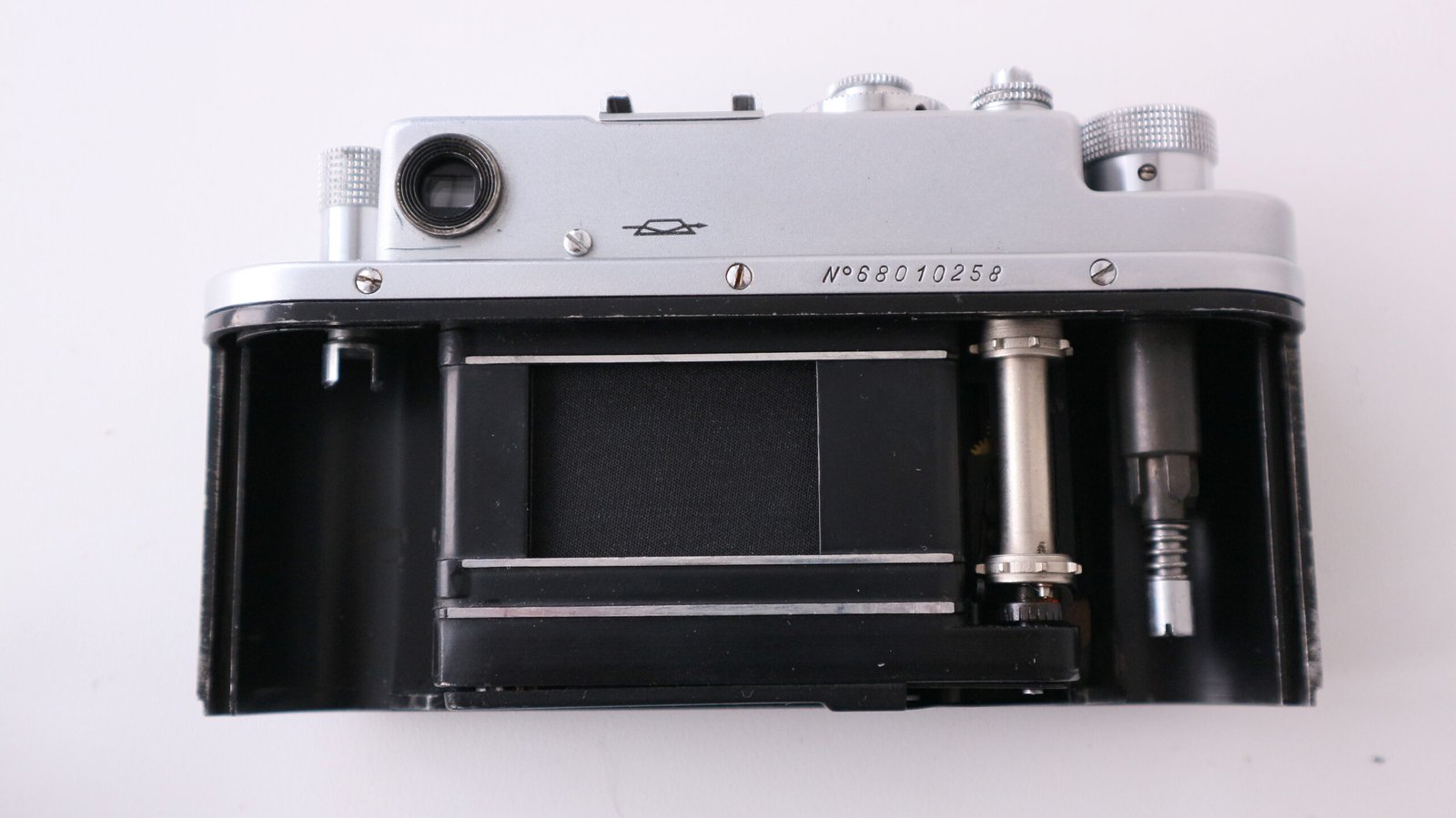 Zorki 4 Soviet Rangefinder Camera 35mm with Jupiter 8 2/50mm S/N 68010258 - Image 5