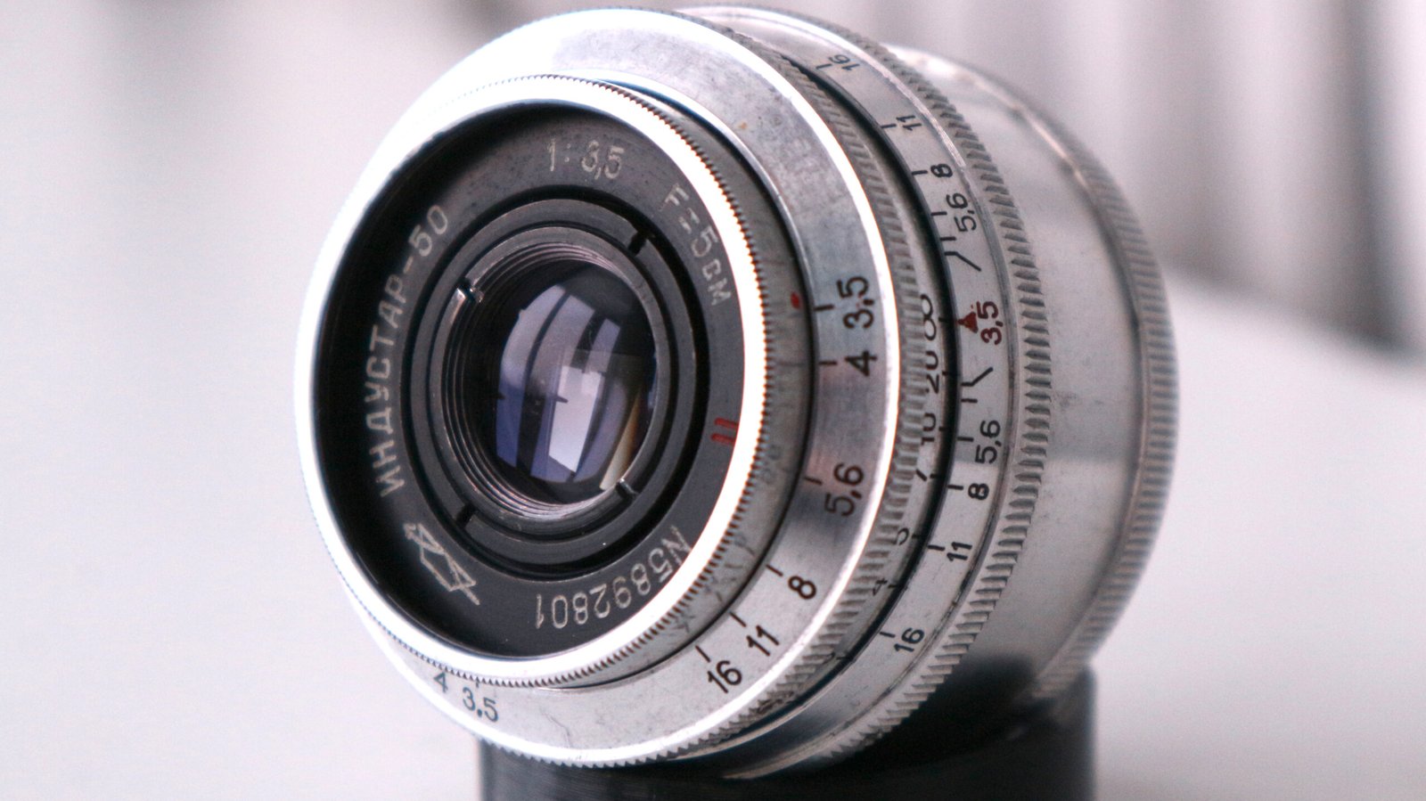 Zorki 2-с Soviet Rangefinder Camera 35mm with Industar 50 3.5/50mm S/N 5892801 - Image 8