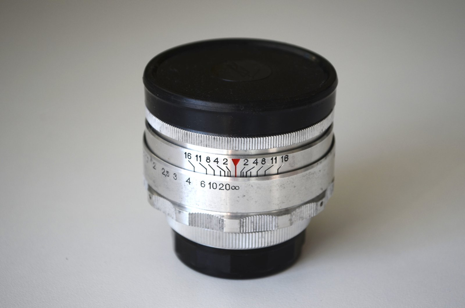 Rare HELIOS 44 KMZ Lens M39 Silver 13 blades S/N 0073061 - Image 2